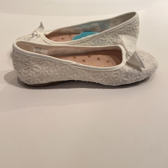 White sparkly toddler girls size 13 dress shoes nwt bow flowers - Picture 7 of 12